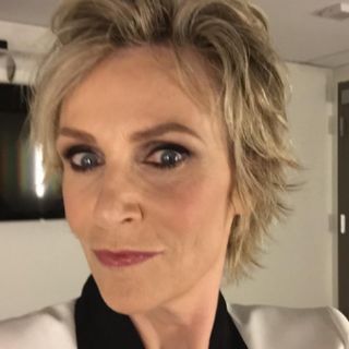 Jane Lynch conducirá entrega premios People's Choice 2016