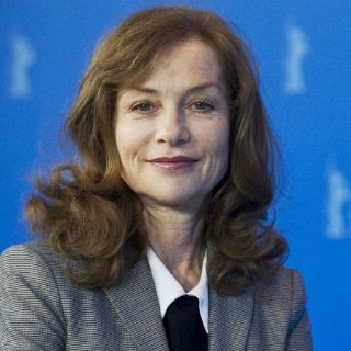 Las mujeres también hacemos papeles poderosos: Isabelle Huppert