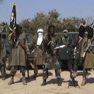 Miembros del Boko Haram degollaron a 13 personas