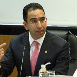 Javier Lozano advierte medidas contra IFT y SCT si 'apagón' sale mal