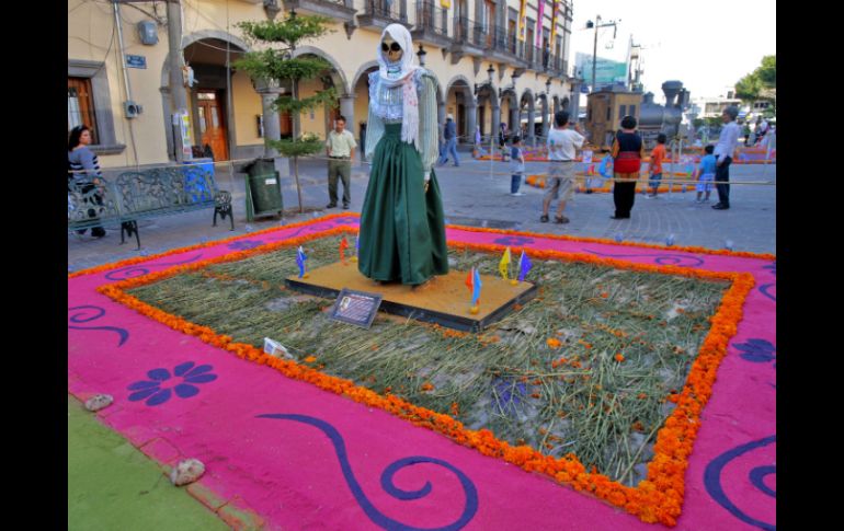 Además se está montando un monumental altar de muertos de cinco mil metros cuadrados. EL INFORMADOR / ARCHIVO
