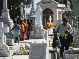 Los panteones estarán abiertos de 08:00 a 18:00 horas los días sábado, domingo y lunes. EL INFORMADOR / ARCHIVO