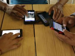 Metstlisoft cuenta con tres módulos: abecedario, números y colores; al presionar un botón, emite la pronunciación del objeto. NTX / ARCHIVO