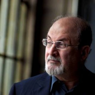 En 1975 me enamoré de 'Gabo': Salman Rushdie