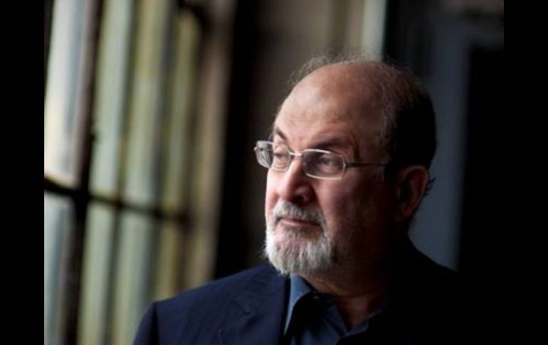 Cuando publicó su primera novela, un amigo lo llamó y le dijo que obviamente estaba influenciado por García Márquez. TWITTER / @SalmanRushdie