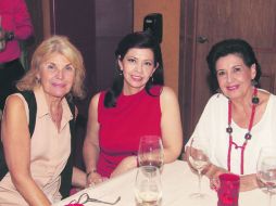 Emprendedoras. Elena Caccentini de Pampaloni, Amparo López Sánchez y Chela Urrea de Medrano.  /