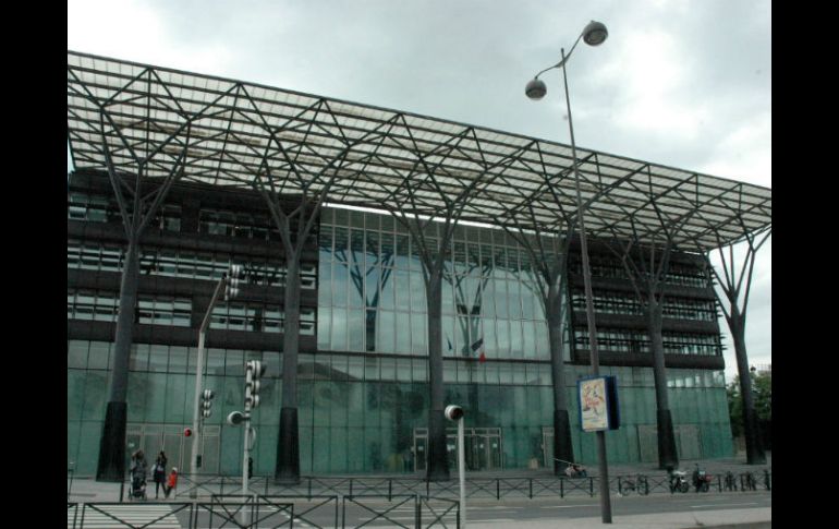 Fachada del tribunal de Melun, en donde ocurrió el hecho. ESPECIAL /