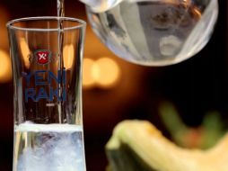 La policía detuvo a 15 sospechosos por la alteración del licor. ESPECIAL /