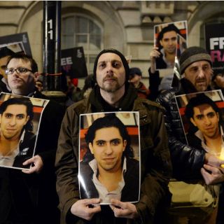 Bloguero saudita condenado a mil latigazos gana Premio Sájarov