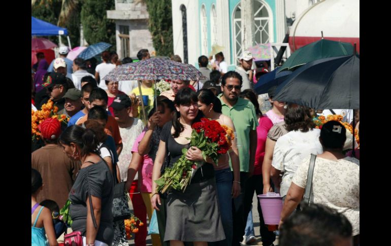 Pondrán especial atención a los lugares con mayor afluencia, como el panteón de Mezquitán y Guadalajara. NTX / ARCHIVO