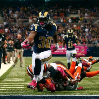 La NFL elige como novatos del mes a Gurley y Kendricks