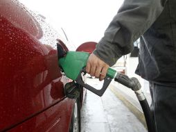 La nueva cuota establecida para la gasolina Magna es de 4.16 pesos por litro. EL INFORMADOR / ARCHIVO