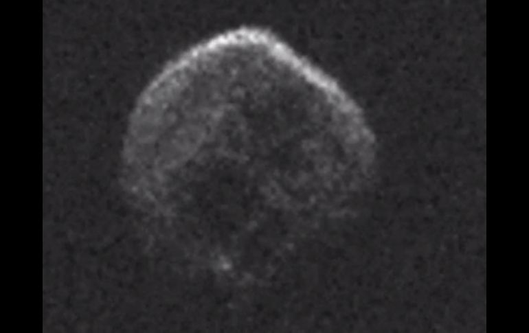 El TB145 tiene un diámetro de unos 400 metros y pasará rozando la órbita terrestre. TWITTER / @nasa