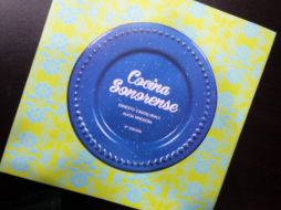 Este viernes se presentó el libro 'Cocina sonorense' de Ernesto Camou Healy y Alicia Hinojosa. TWITTER / @FDLHermosillo