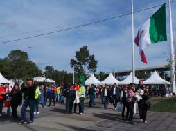 Los revendedores vendían en algunas taquillas y en los accesos al Autódromo. EL INFORMADOR / P. Gallardo