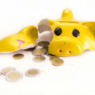 Ahorrar diez pesos diarios asegura un retiro desahogado