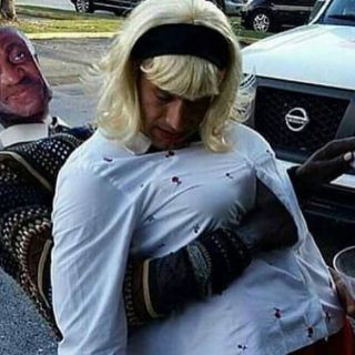 Nicki Minaj levanta polémica por disfraz de Bill Cosby