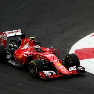 Raikkonen abandona GP tras impacto con Bottas