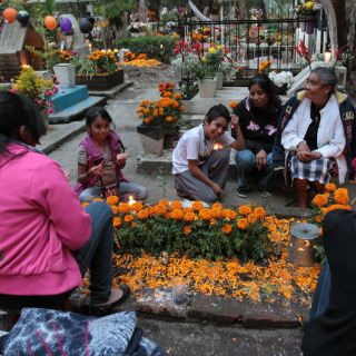 Cremación gana terreno ante saturación de panteones