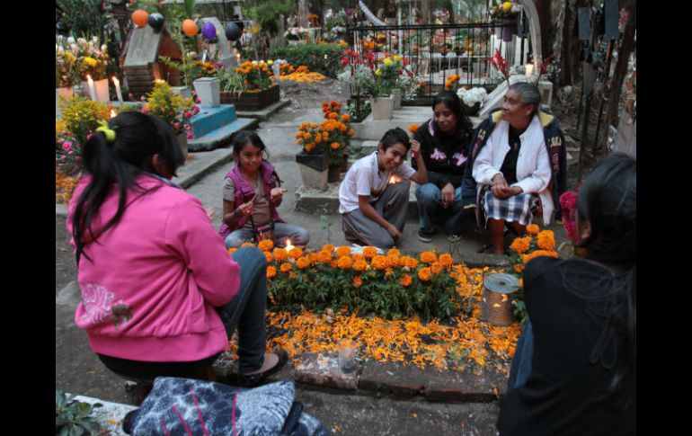 En una iglesia o un panteón, en cualquier sitio, o bien, lo único que prevalece es el recuerdo. NTX / J. Espinosa