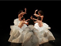 Momento de la coreografía 'Los Jardines del Alma'. EL INFORMADOR / F. Atilano