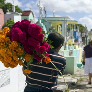 Cementerios reportan abundante asistencia en Día de Muertos