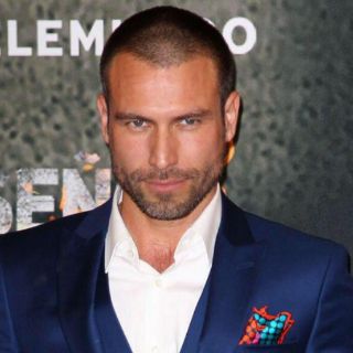 Rafael Amaya está bien y de vacaciones