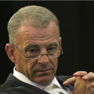 Fiscalía pide condenar a Pistorius por asesinato