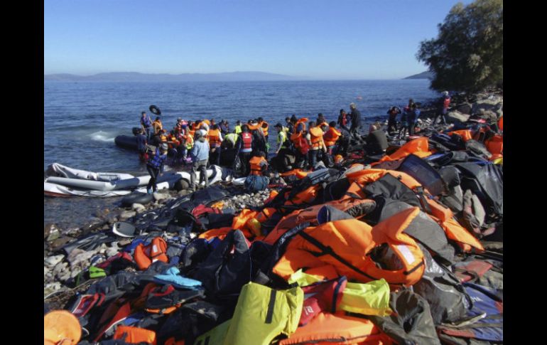 Sólo en octubre, la OIM contó la muerte de 398 migrantes en todas las rutas marítimas a Europa. EFE / S. Balaskas