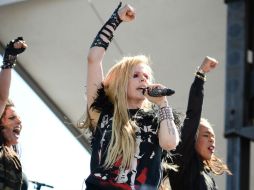 Avril Lavigne vendió boletos para una convivencia en Brasil, pero sus fans no se le podían acercar ni podían tocarla. AP / ARCHIVO