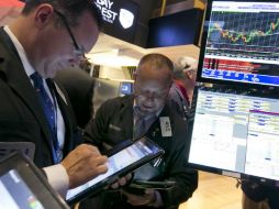 El mercado mantiene su racha de ganancia luego de que en el primer lunes del mes tuviera importantes datos a favor. AP / ARCHIVO