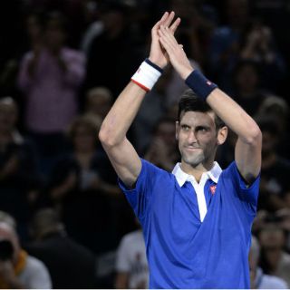 Djokovic avanza en Masters de París