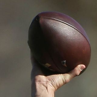 Niño muere en Ohio en práctica de futbol americano