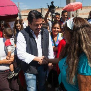 Entregan estufas ecológicas en Lomas del Centinela