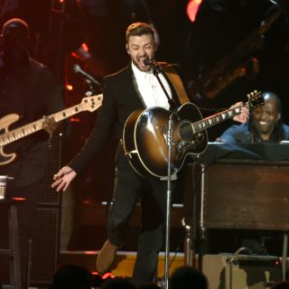 Justin Timberlake brilla en la entrega de los Premios CMA