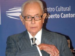 El cantante y actor mexicano fallece a los 96 años de edad. NTX / ARCHIVO