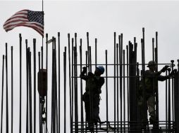 Entre hispanos y asiáticos, el desempleo se redujo en una décima de punto para colocarse en 6.3 y 3.5 por ciento, respectivamente. AP / ARCHIVO