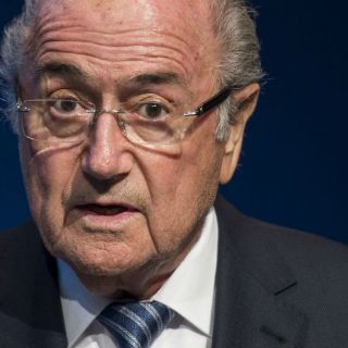 Blatter es sometido a chequeos médicos por estrés