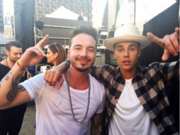 En su cuenta de Instagram, J Balvin subió un montaje donde trata de convencer a Bieber de realizar la versión latina de 'Sorry'. TWITTER / @REMEZCLA
