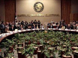 La sesión ordinaria comenzó la tarde de este viernes y se espera un amplio debate entre los consejeros electorales. NTX / ARCHIVO