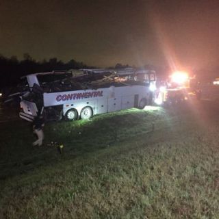 Mueren seis inmigrantes en accidente en Arkansas