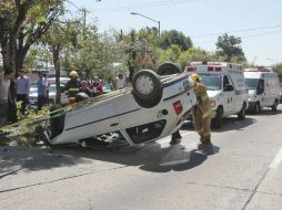 Añadieron que el vehículo era conducido a exceso de velocidad y el conductor perdió el control. EL INFORMADOR / ARCHIVO