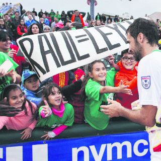 Raúl, a horas de su adiós, va a la Final