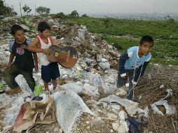 Los desechos muchas veces se tiran en cuerpos de agua o cerca de poblaciones. EL INFORMADOR / S. Núñez