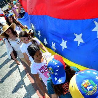 Venezolanos buscan remedio a la crisis en la brujería y la magia