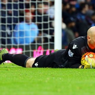 Manchester City, incapaz de anotar al Aston Villa