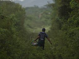 El hombre se construyó un refugio en el bosque y ahí vivió. AP / ARCHIVO