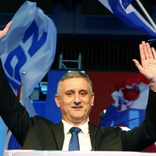 Oposición conservadora celebra triunfo electoral en Croacia