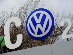 Hace días, Volkswagen dijo que en algunos vehículos se presentaba una emisión mayor de CO2. EFE / ARCHIVO