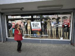 Aconsejan comparar precios y calidades en distintos comercios, así como evitar duplicar o triplicar gastos sólo porque está de rebaja. NTX / ARCHIVO